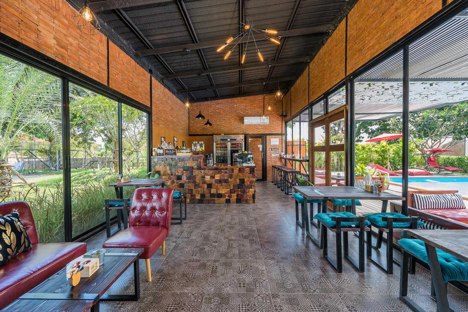 Restaurant & Cafe