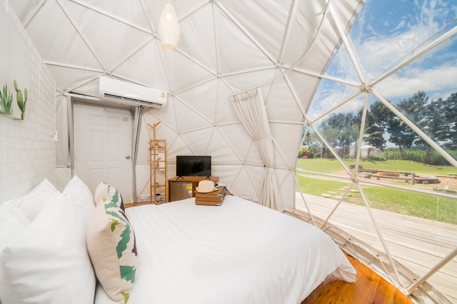 Glamping Dome