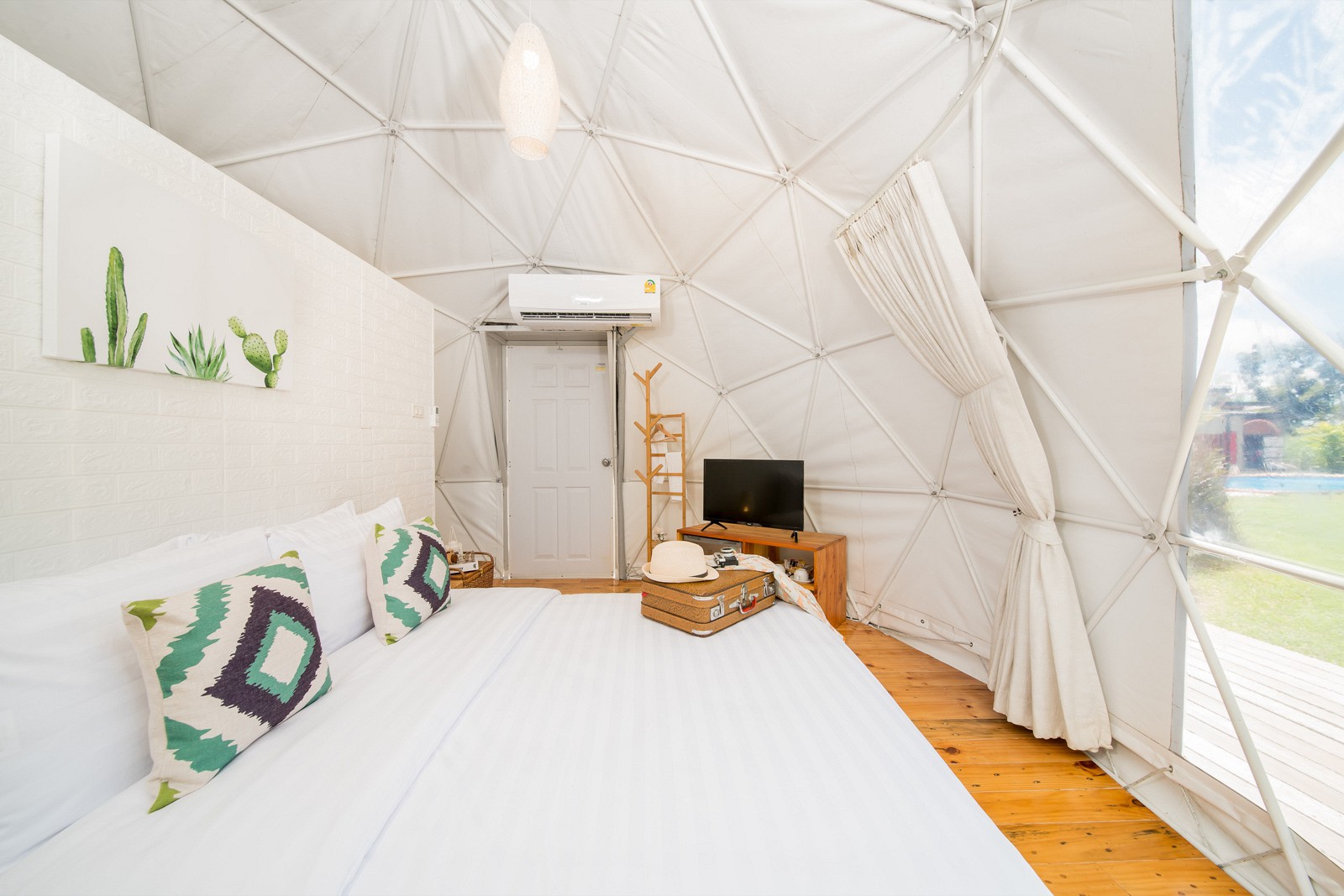 Glamping Dome