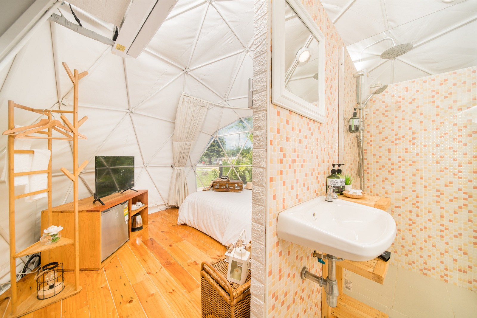 Glamping Dome
