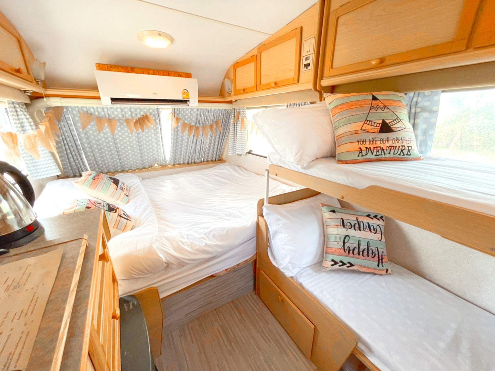 Campervan Riverfront for 4