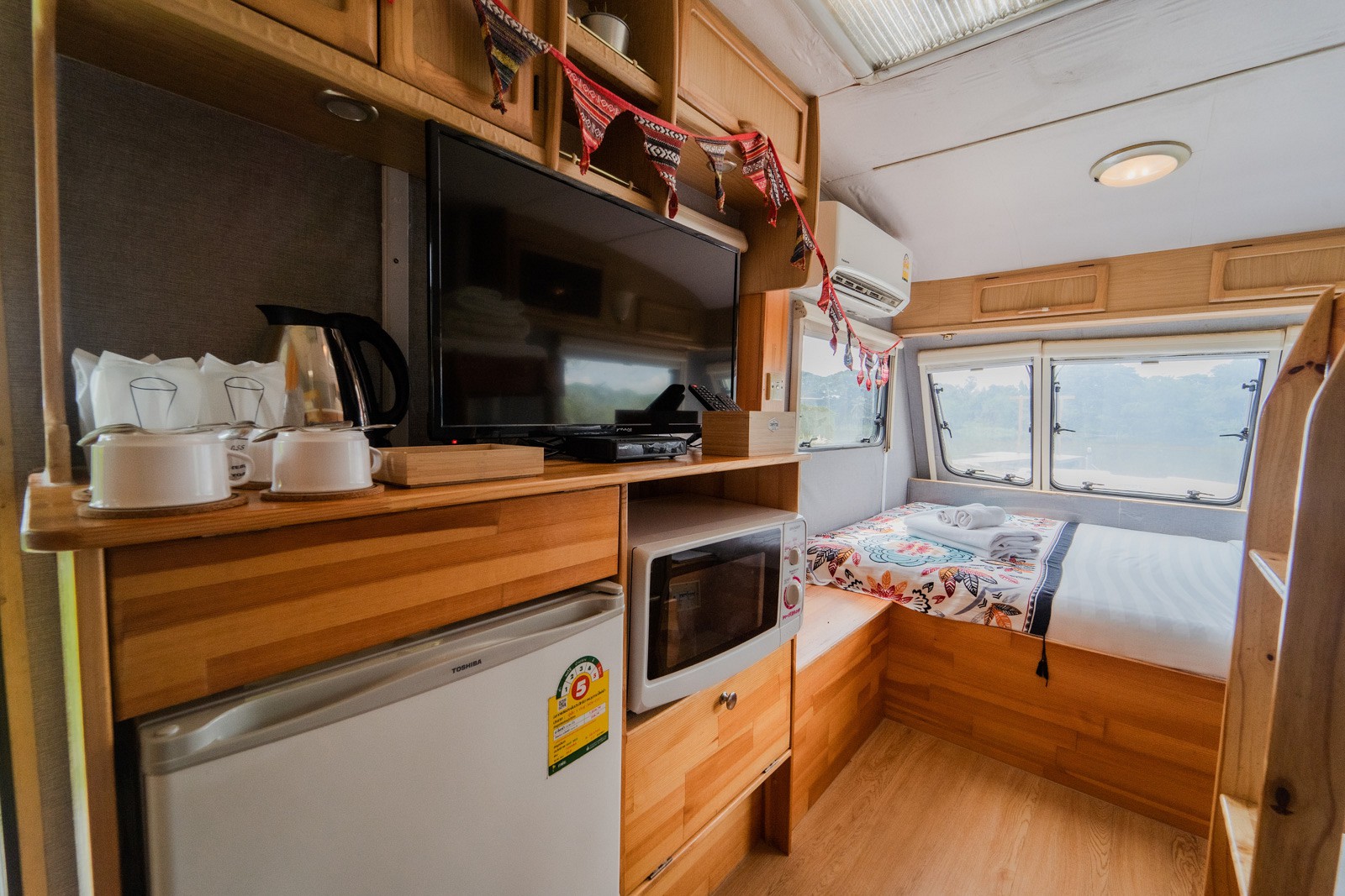 Campervan Riverfront for 4