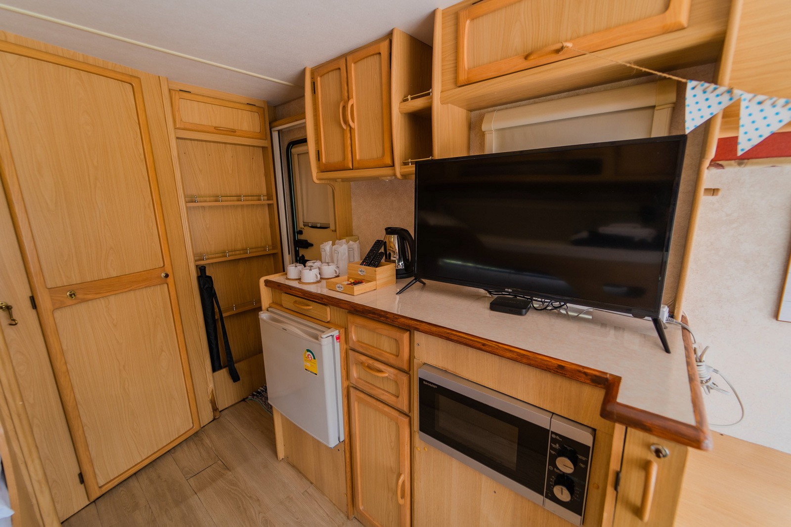 Campervan Riverfront for 4