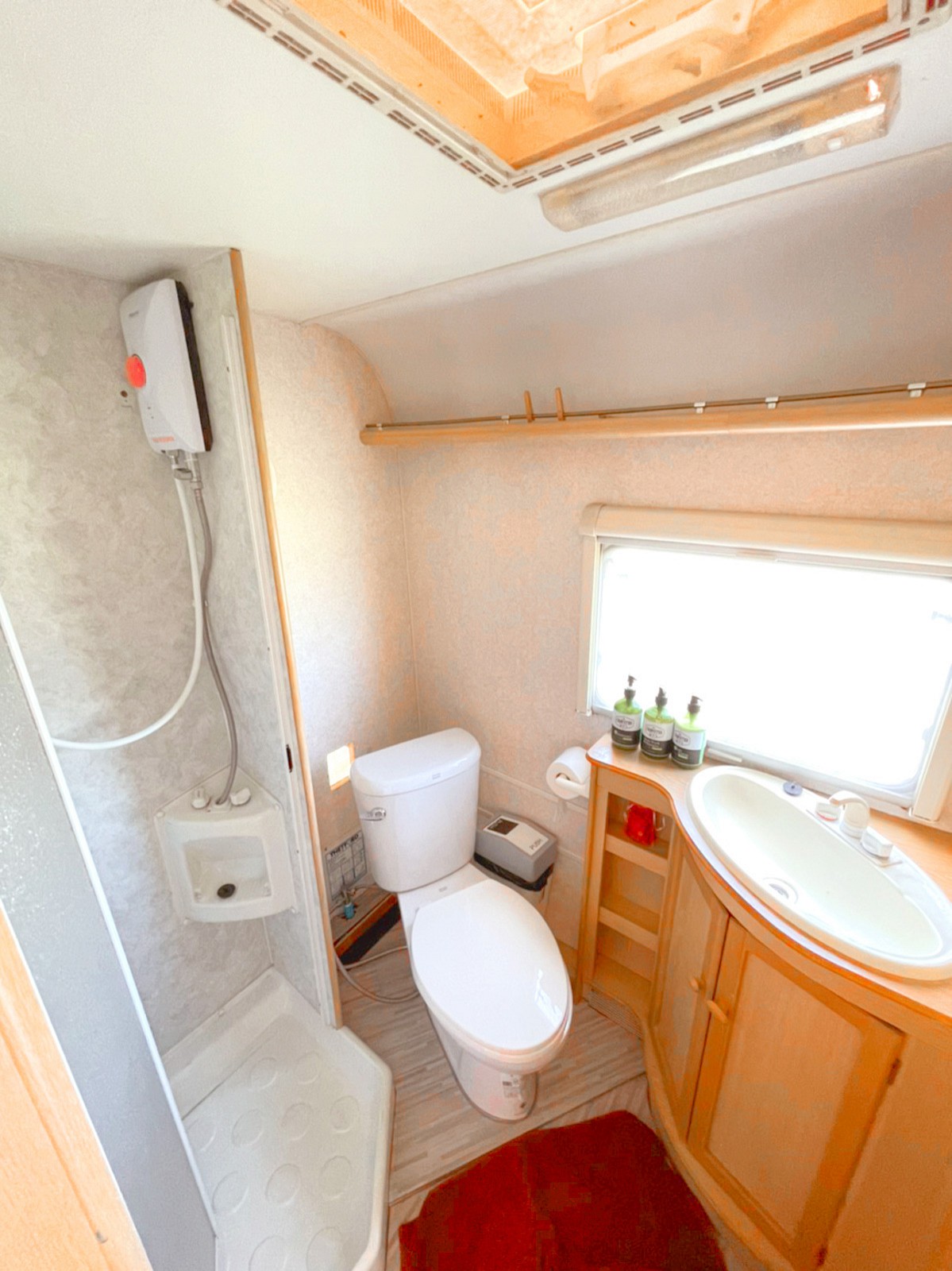 Campervan Riverfront for 4