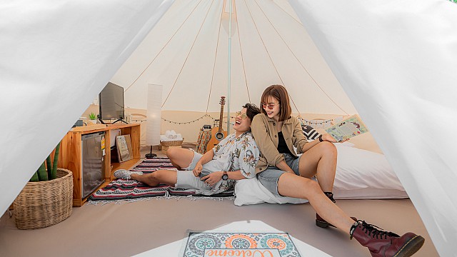 Bell Tent Pool View