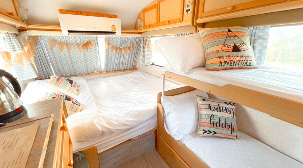 Campervan River View for 4