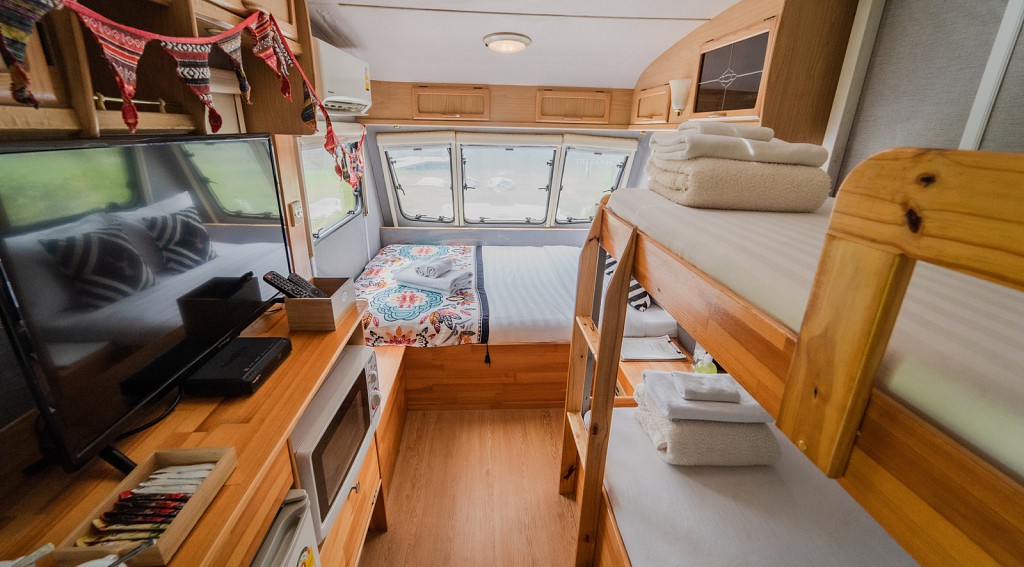 Campervan River View for 4