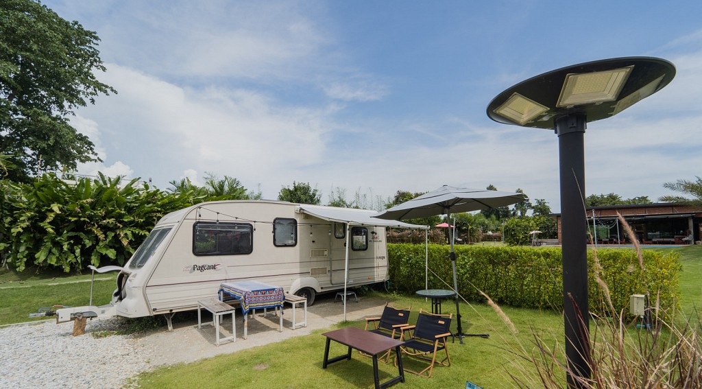 Campervan River View for 4