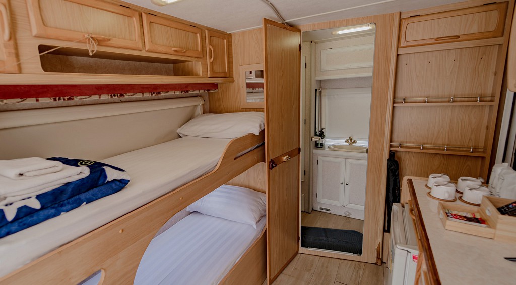 Campervan River View for 4