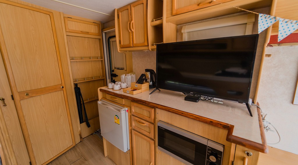 Campervan River View for 4