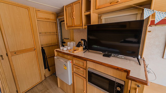 Campervan River View for 4