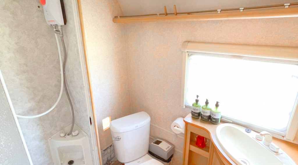 Campervan River View for 4