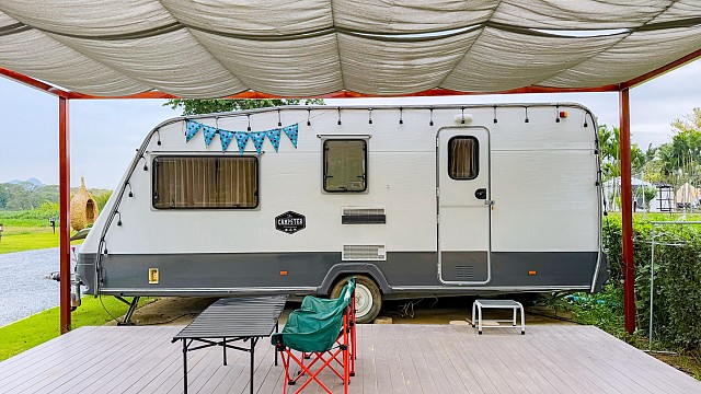 Campervan River View for 2