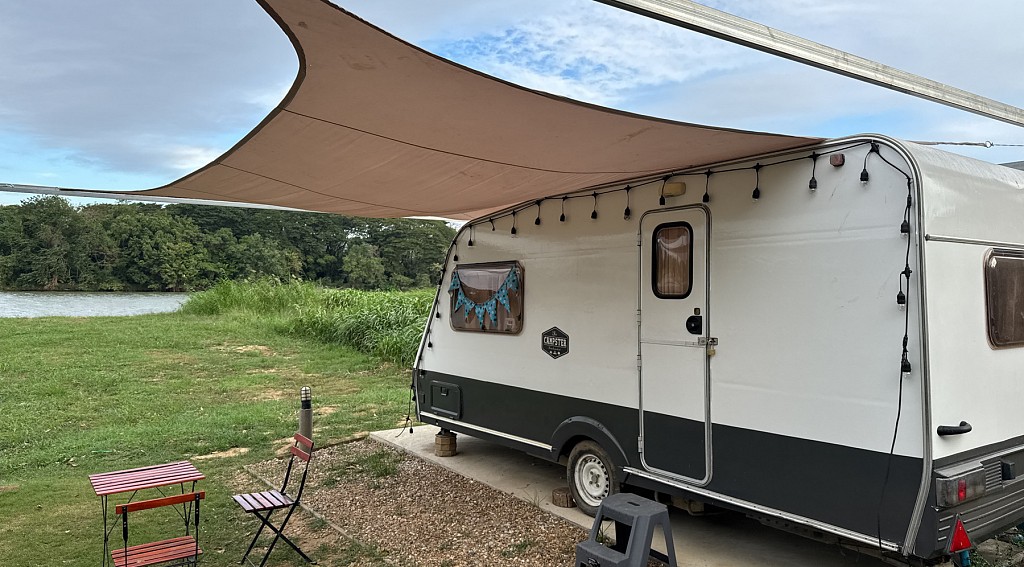Campervan River View for 2