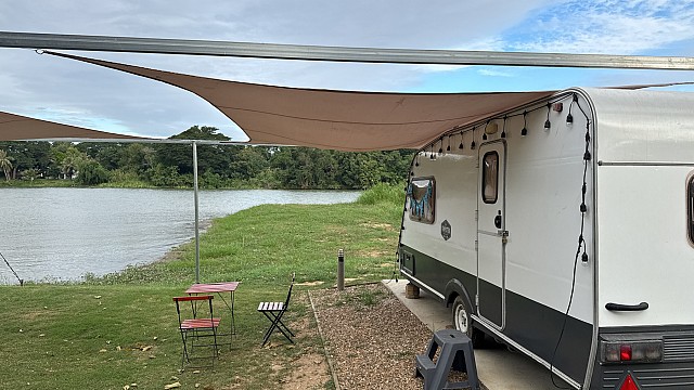 Campervan River View for 2