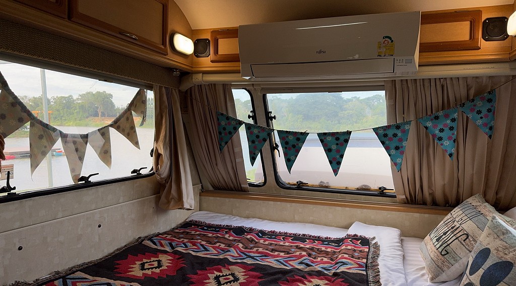 Campervan River View for 2
