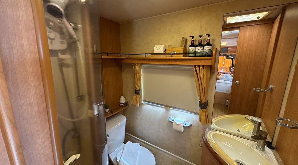 Campervan River View for 2