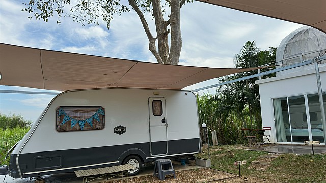 Campervan River View for 2