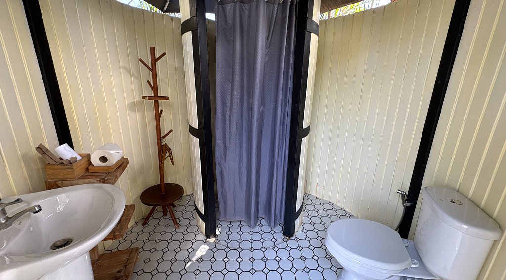 Yurt Tent Pool View