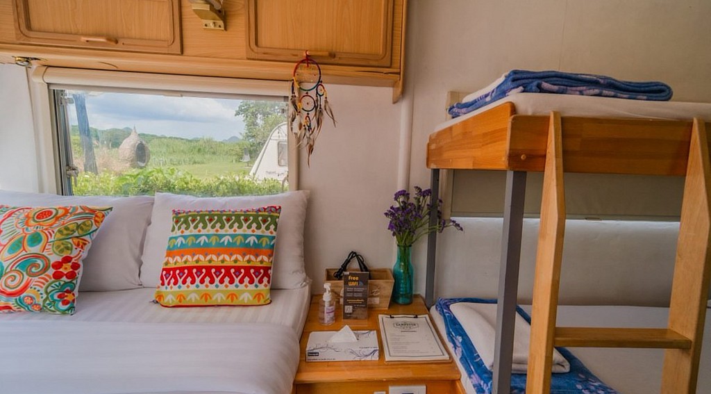 Campervan River View for 4