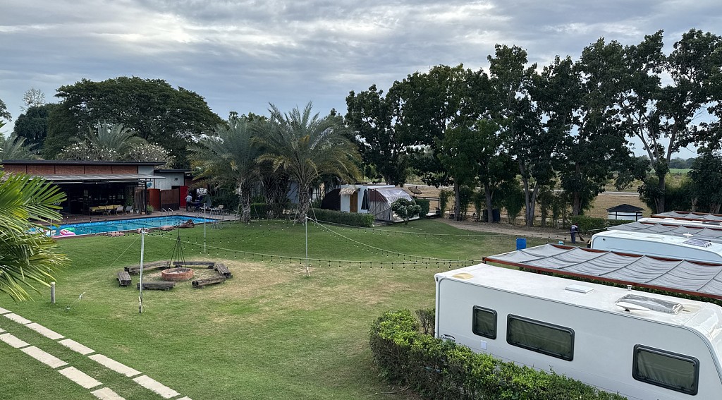 Campervan River View for 4