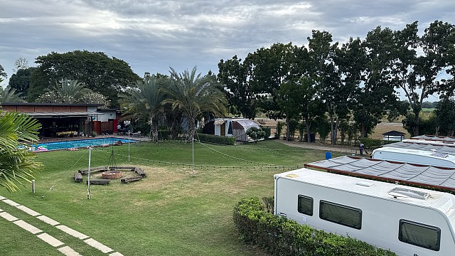 Campervan River View for 4