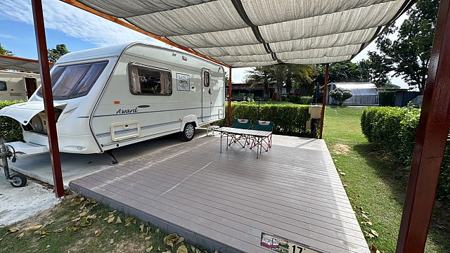 Campervan River View for 4