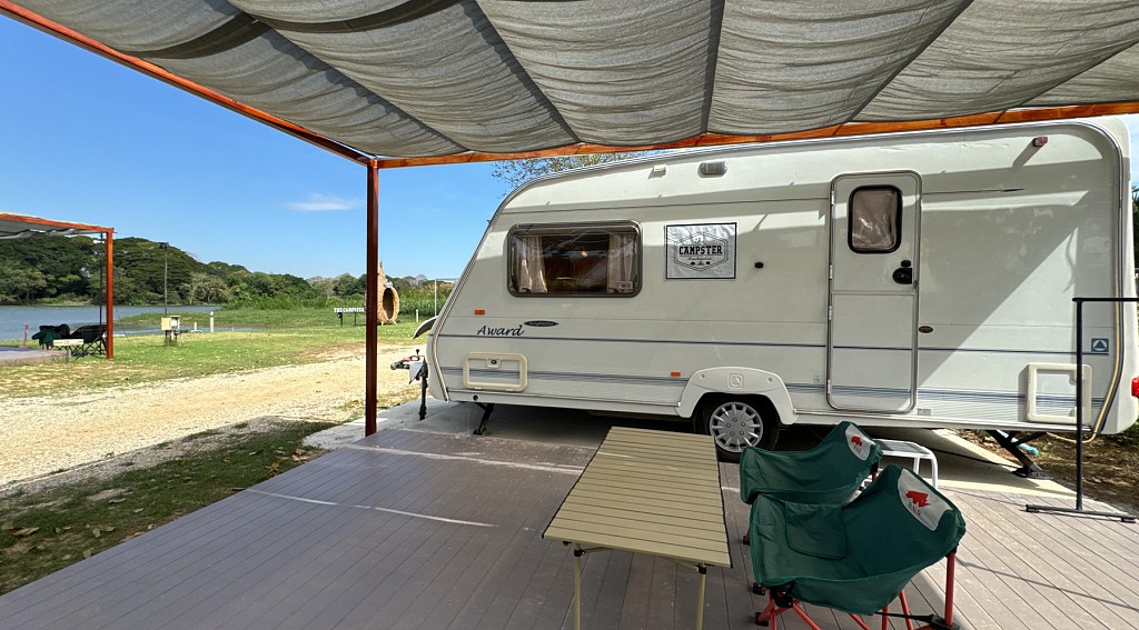 Campervan River View for 4