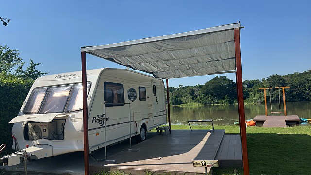 Campervan River View for 4