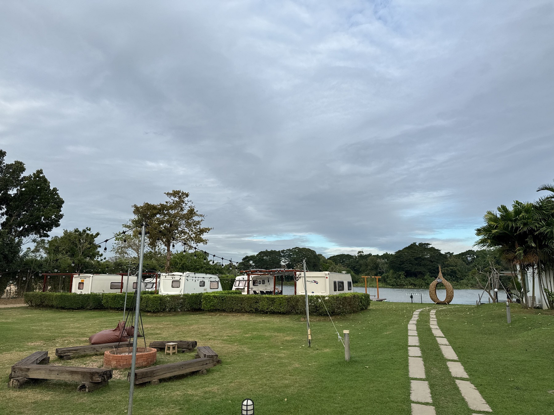 Campervan Riverfront for 4