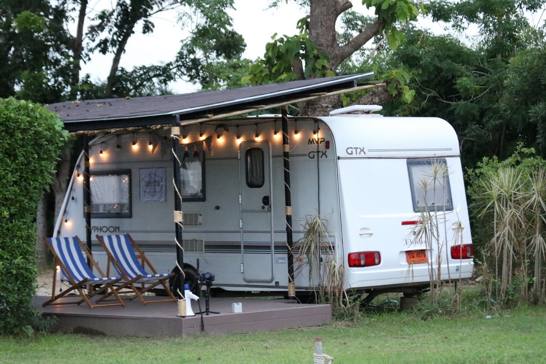 Campervan Riverfront for 4