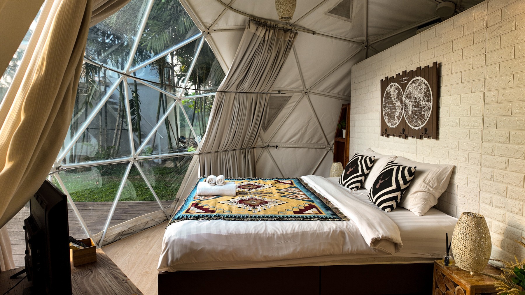Glamping Dome