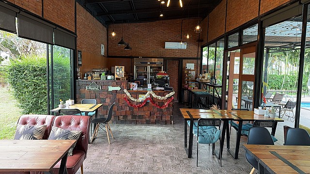 Restaurant & Cafe