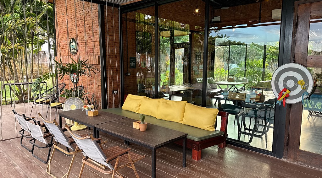 Restaurant & Cafe