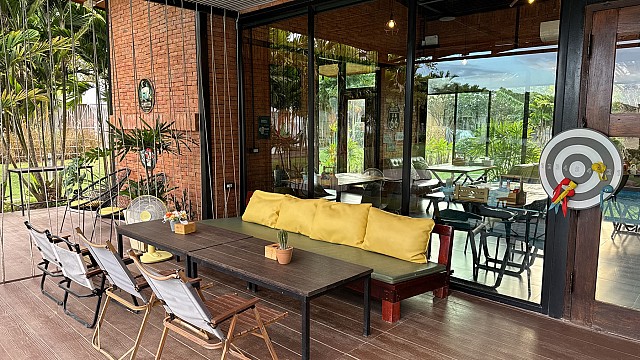 Restaurant & Cafe