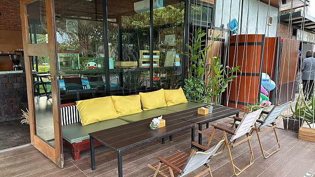 Restaurant & Cafe