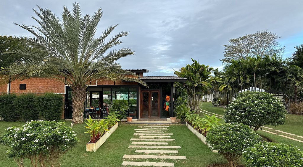 Restaurant & Cafe