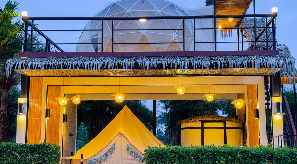Storey Dome Pool Villa